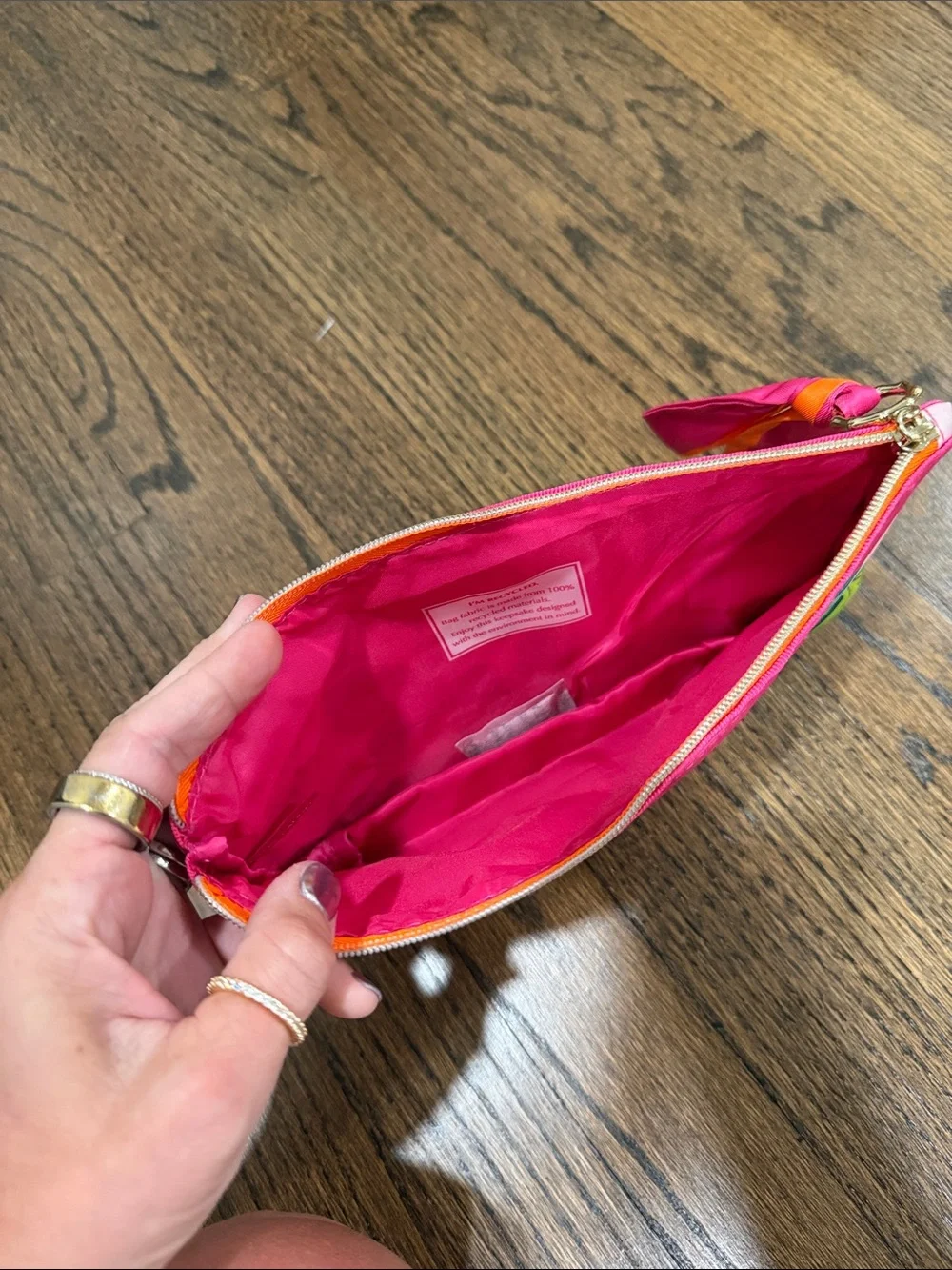Estée Lauder cosmetic pouch and designer sample bundle